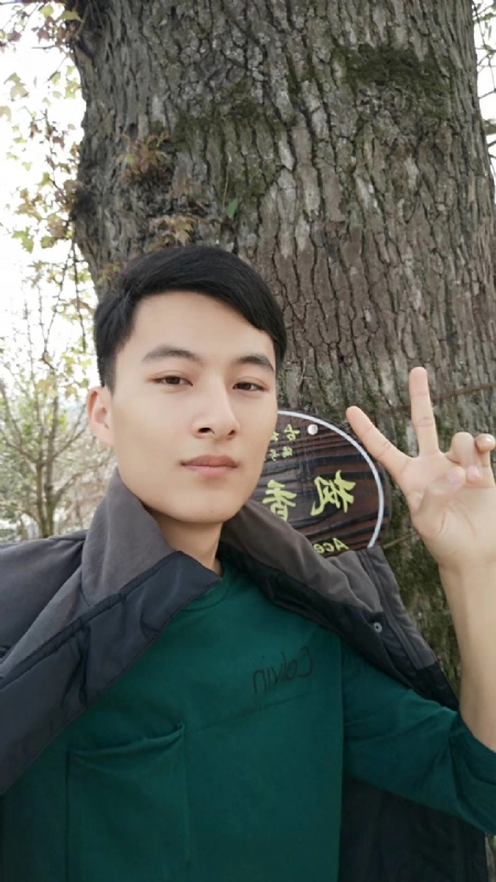 奎哥的第一张照片--梅州闪婚服务中心